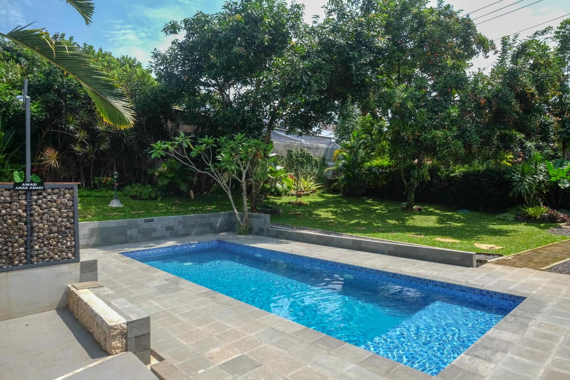 Sareh Villa By The Lavana Semarang Exterior foto